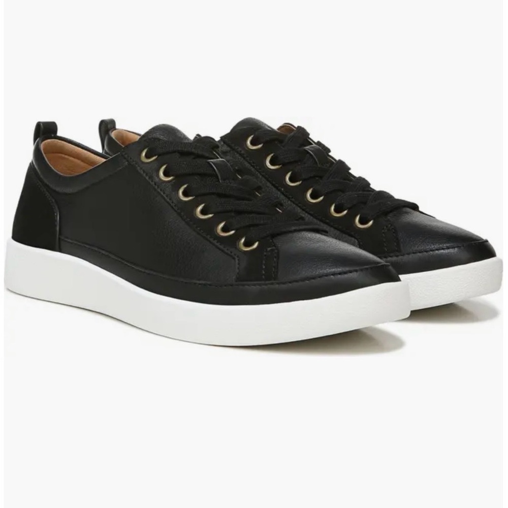 Vionic Winny women's black leather sneakers
